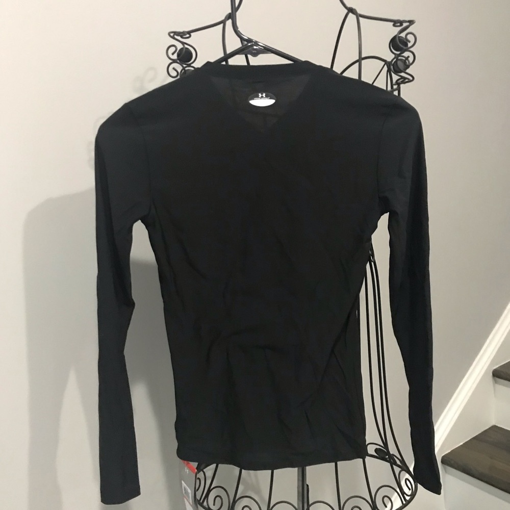 NWT Under Armour Woman’s Shirt Heat Gear Size SM - Picture 3 of 5
